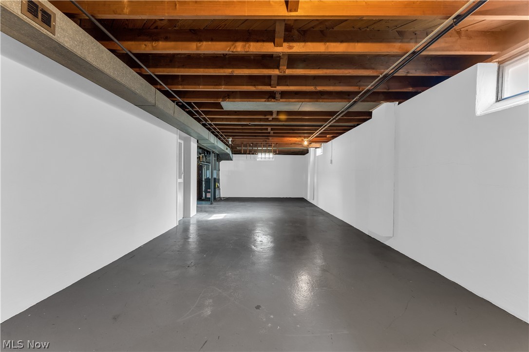 Seltzer Round Garfield Pkwy - Residential Lease