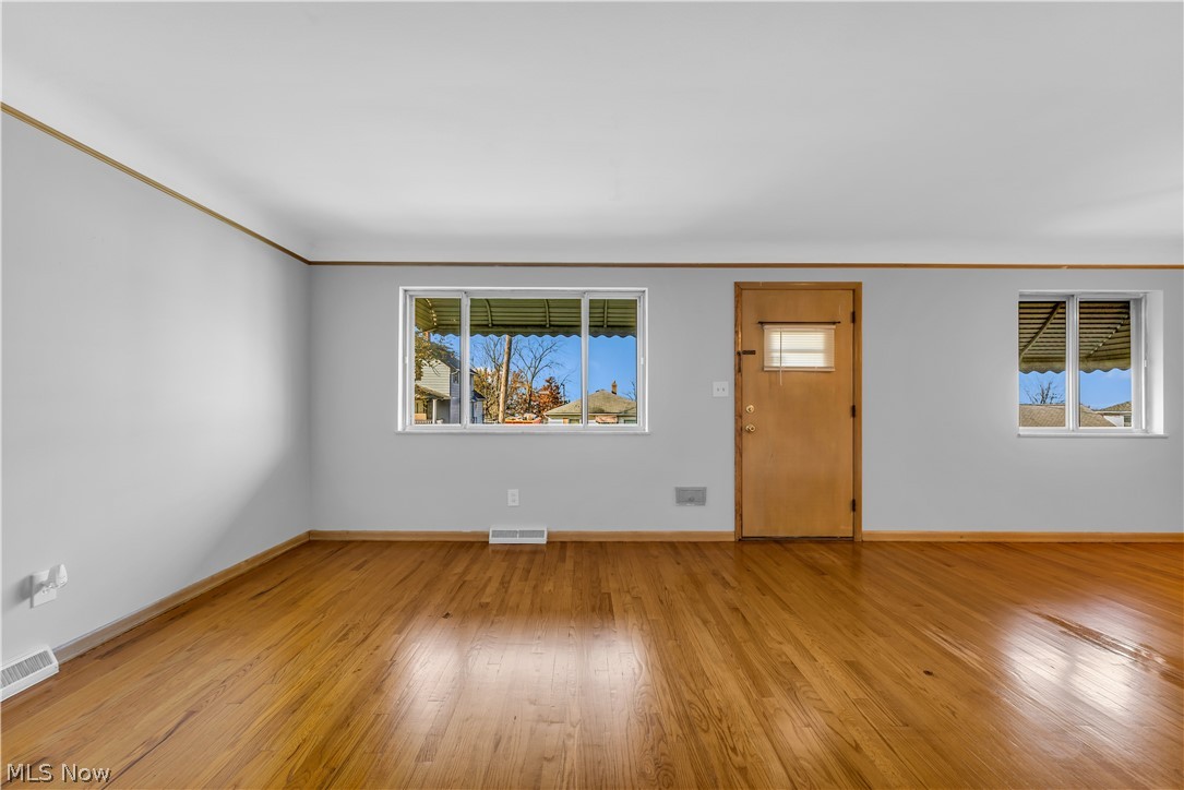 Seltzer Round Garfield Pkwy - Residential Lease