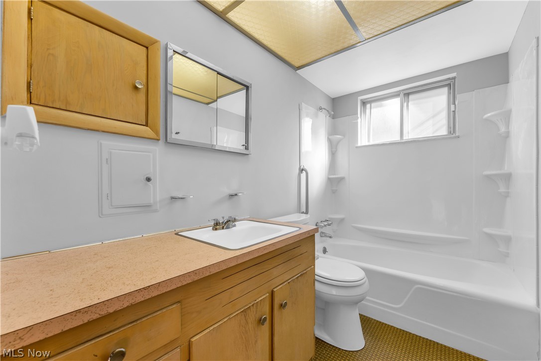 Seltzer Round Garfield Pkwy - Residential Lease