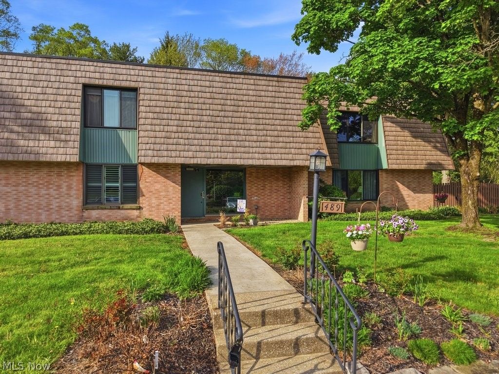 Photo of 489 W Streetsboro Street #A, Hudson, OH 44236 (MLS # 5205025)