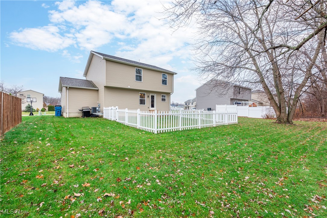 5995 Montauk Point, Vermilion, Ohio image 35