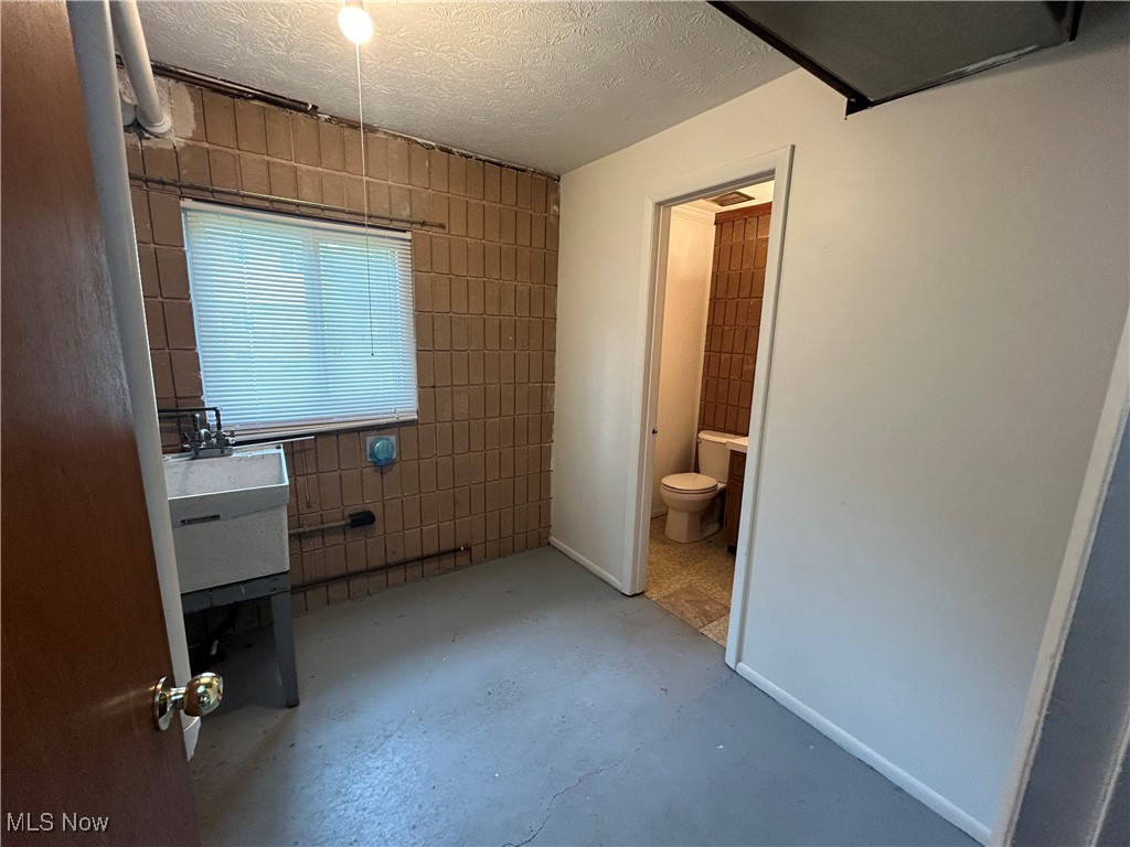 Stow Little Farms - Residential Lease