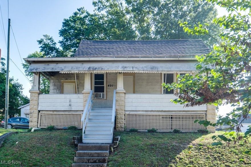 3 Bedroom Ranch minutes from Akron University, Well Maintained with 3 separate bedrooms.  Spacious living room. Ideal for first home and also for college students.  Each room also rents for $450 Each if you prefer to rent by the room.