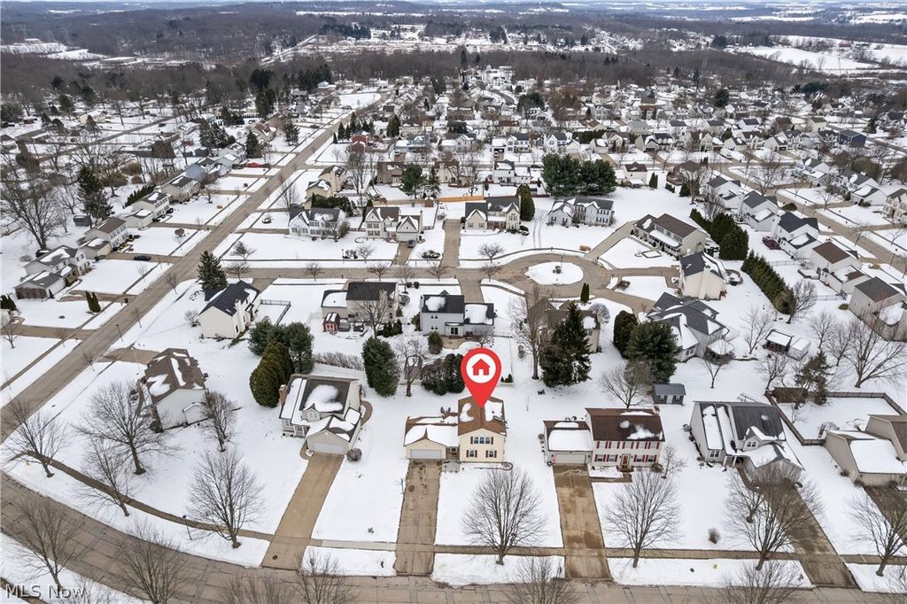 Photo of 695 Hillcrest Drive, Wadsworth, OH 44281 (MLS # 5187015)