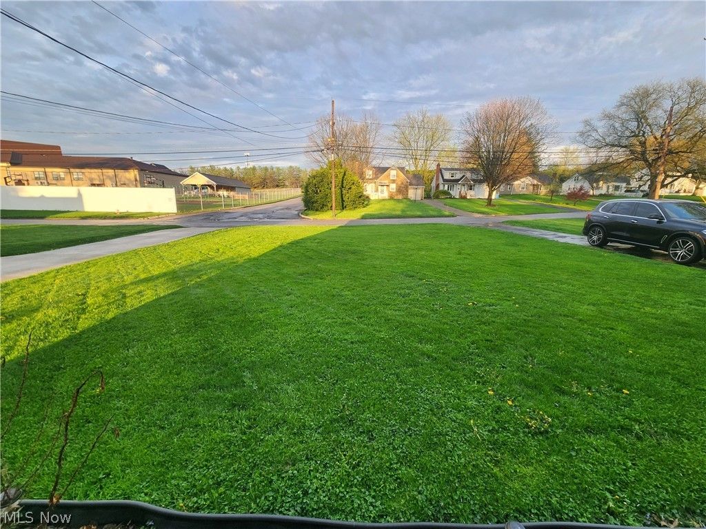 Photo of 7352 Westview Drive, Youngstown, OH 44512 (MLS # 5202486)