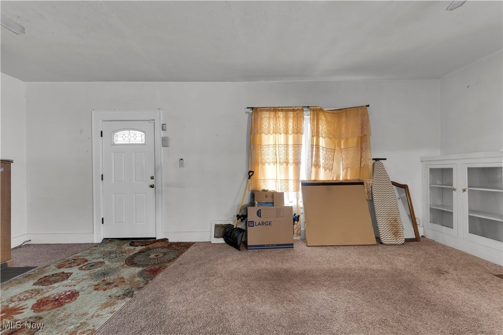 Photo of 516 Whitney Avenue, Akron, OH 44306 (MLS # 5178376)