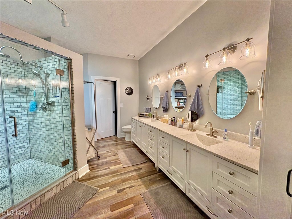 Forest Cove East Condo - Residential