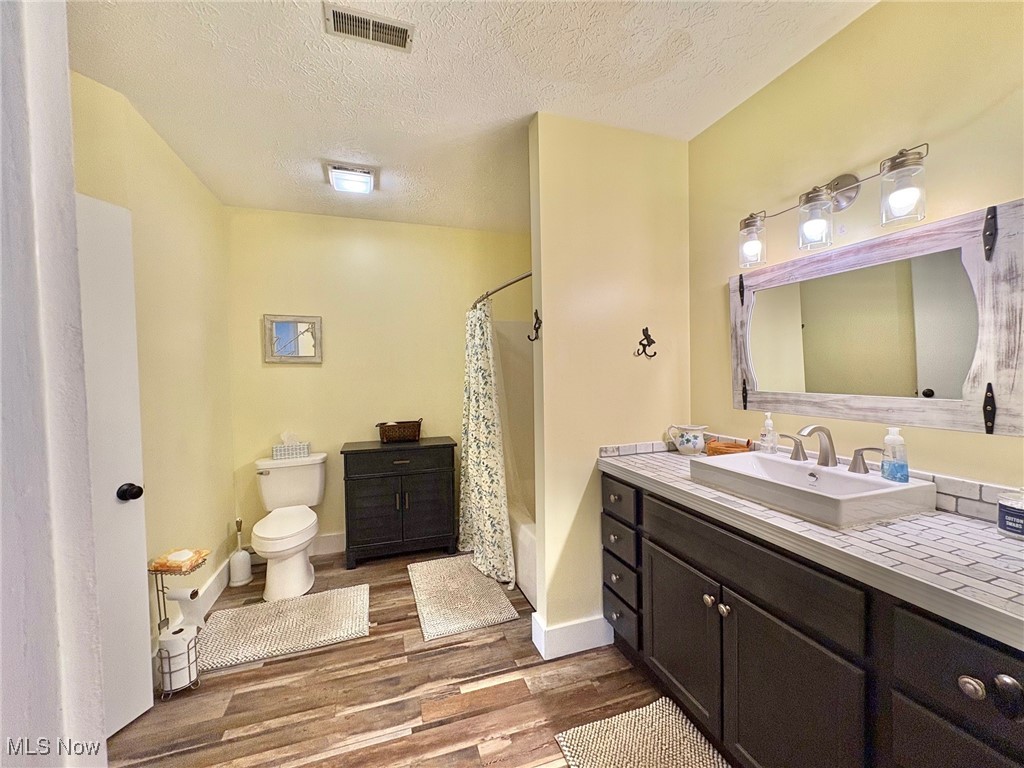 Forest Cove East Condo - Residential