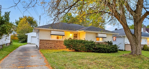 542 N DUNLAP AVE, YOUNGSTOWN, OH 44509 - Image ee37a74db25fde0cae76aa9d82d3d21d/2194582966