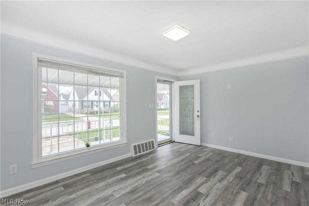 Photo of 30025 Elgin Road, Wickliffe, OH 44092 (MLS # 5201019)