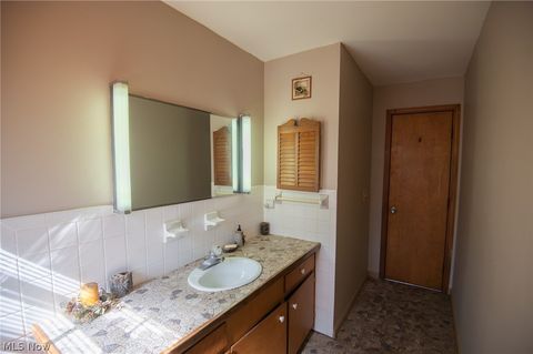 Tiny photo for 11180 Whitewood Drive, Newbury, OH 44065 (MLS # 5188371)