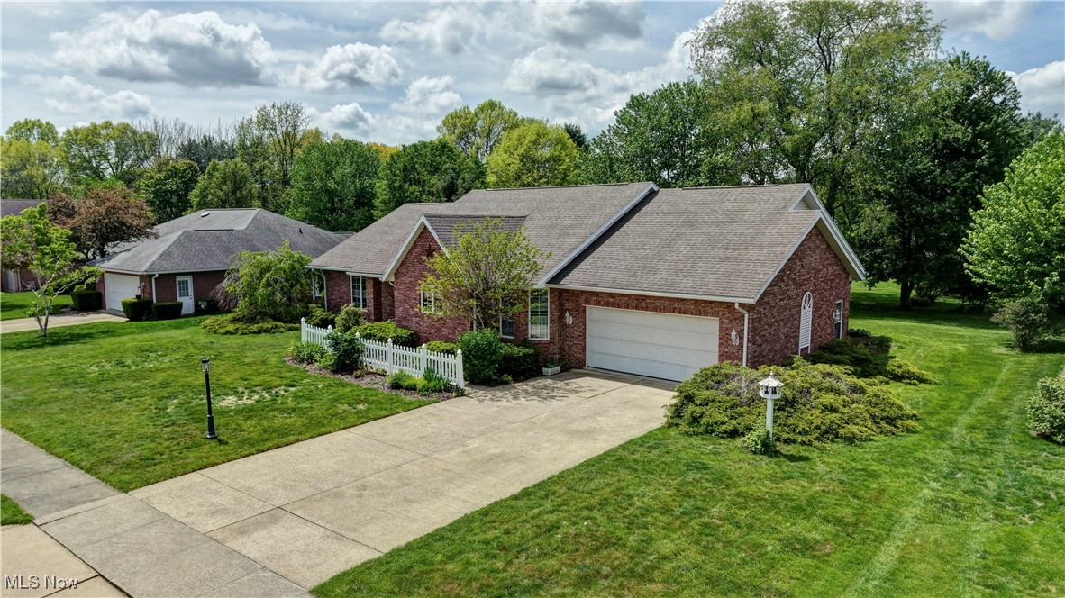 2148 Denise Drive, New Philadelphia, Ohio image 3