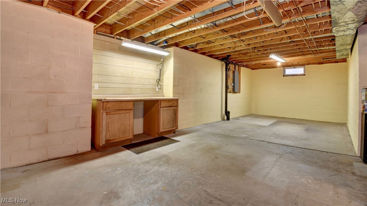 2148 Denise Drive, New Philadelphia, Ohio image 44