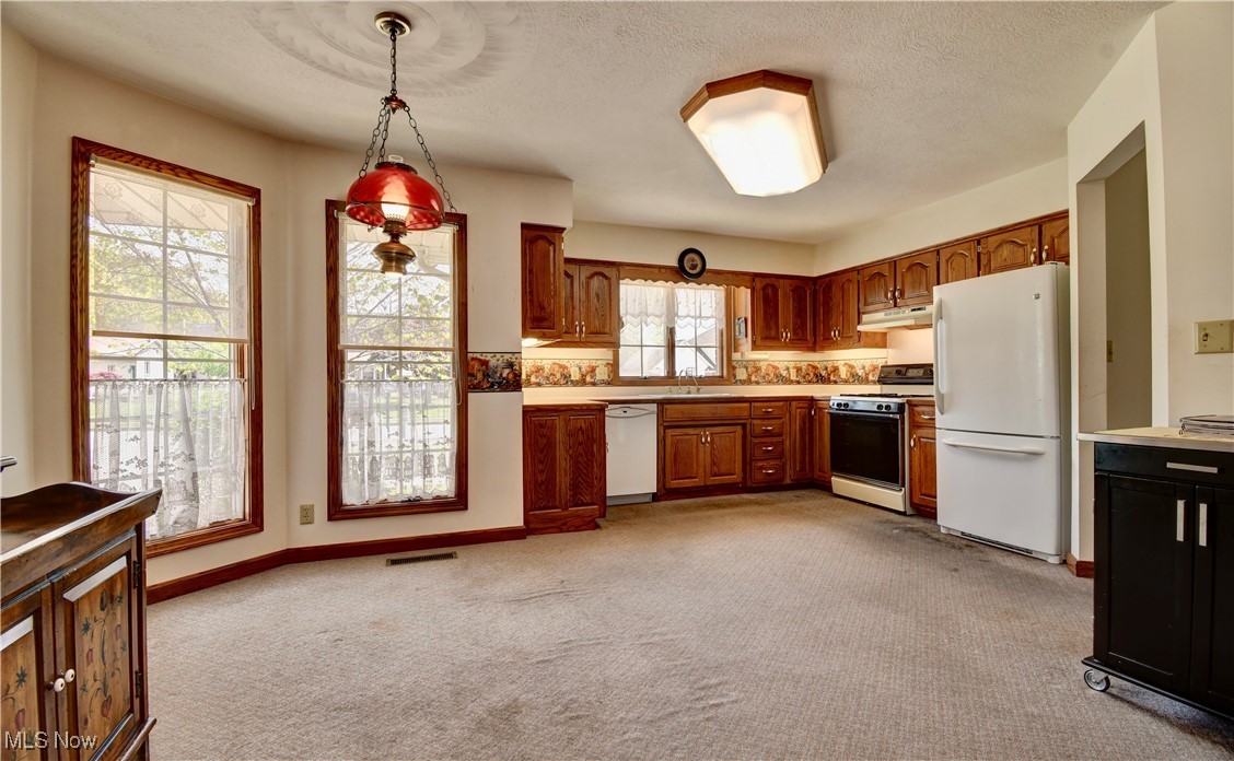 2148 Denise Drive, New Philadelphia, Ohio image 32
