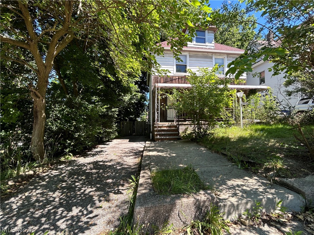 Located in the Woodland Hills neighborhood awaits a 4 bedrooms 1.5 bath home. Corner lot. The main level boasts a living room, dining room, eat in kitchen and 1/2 bath. All 4 bedrooms and the full bath is located on the second level. Large private backyard. As-is, seller to make no repairs. Contact your favorite buyers agent to schedule your showing today. Agents please be sure your clients financing fits the home.