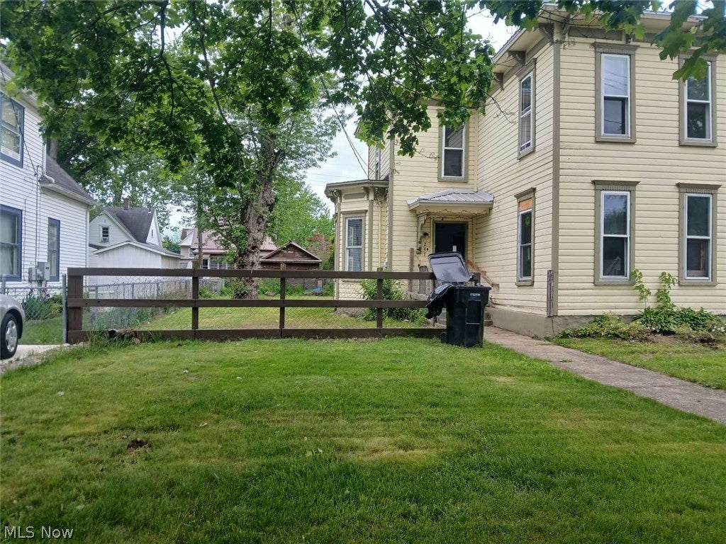 Photo of 247 Whitney Street, Conneaut, OH 44030 (MLS # 5217116)