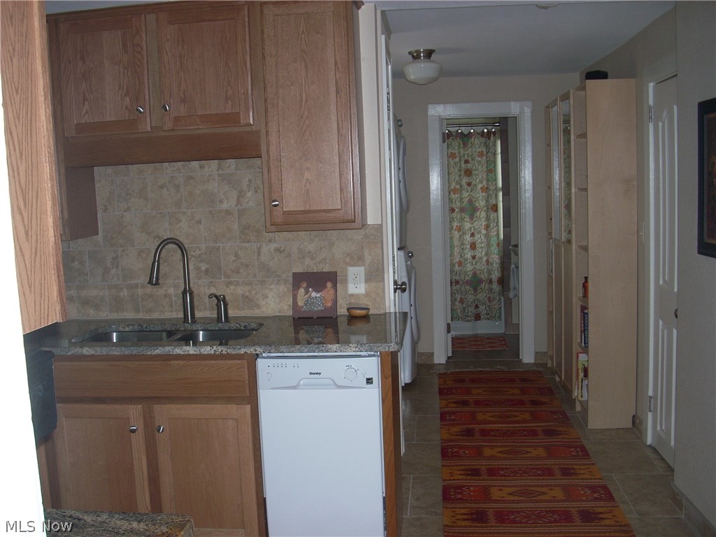 Village Canfield - Residential