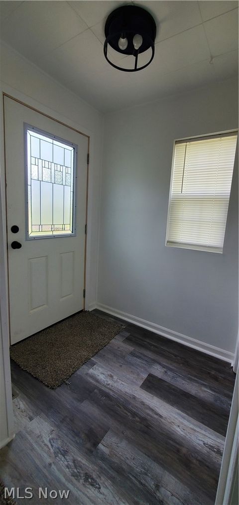 Tiny photo for 724 Briggs Road, Leavittsburg, OH 44430 (MLS # 5210541)