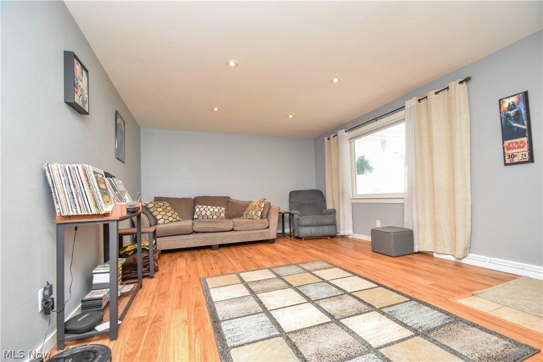 Lyndhurst 04 Rep - Residential