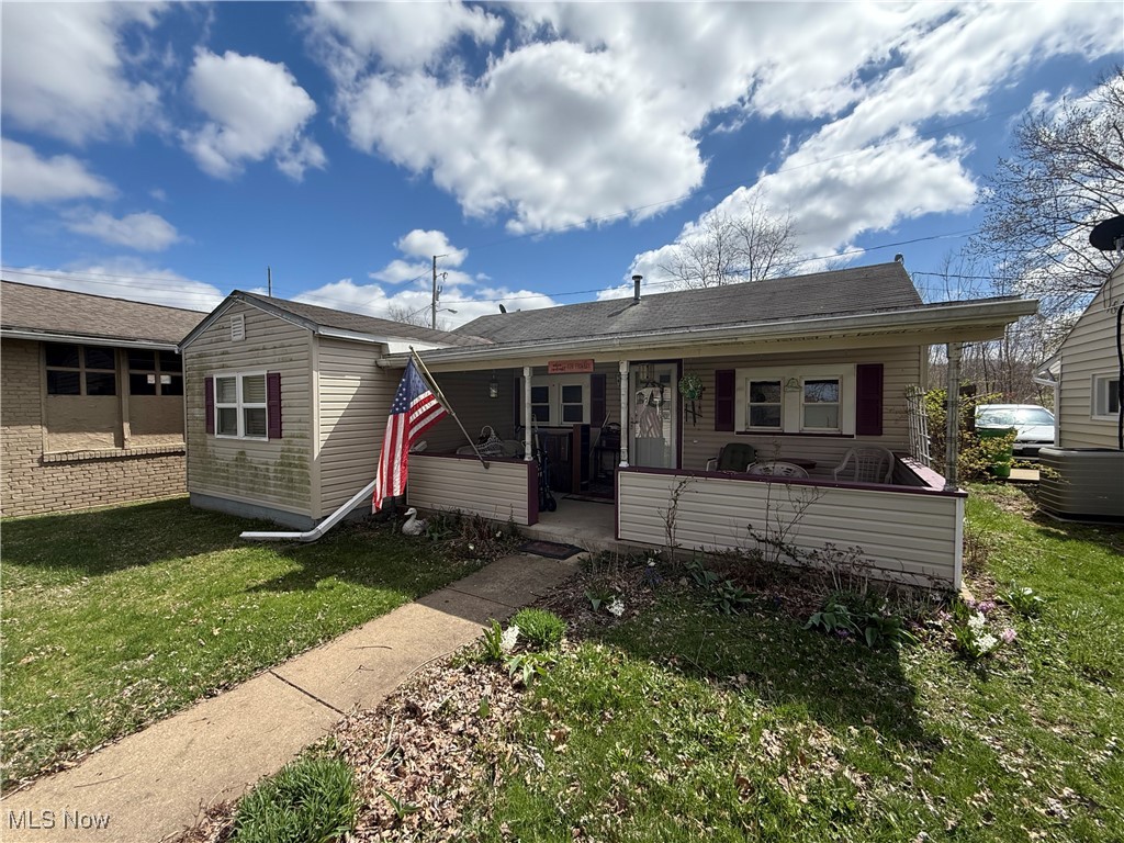 1227 Gorley Street, Uhrichsville, Ohio image 4