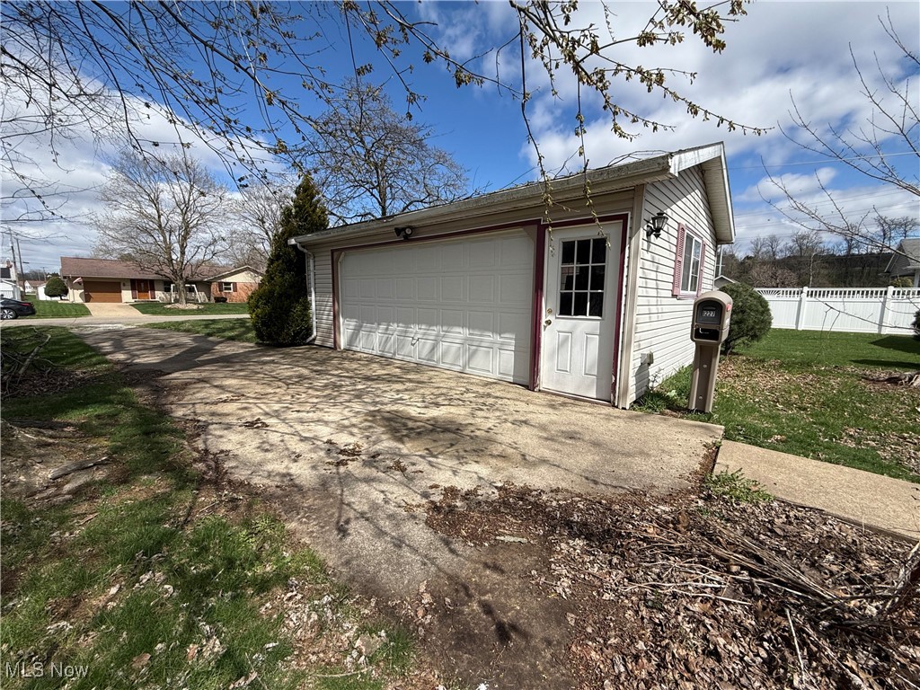 1227 Gorley Street, Uhrichsville, Ohio image 6
