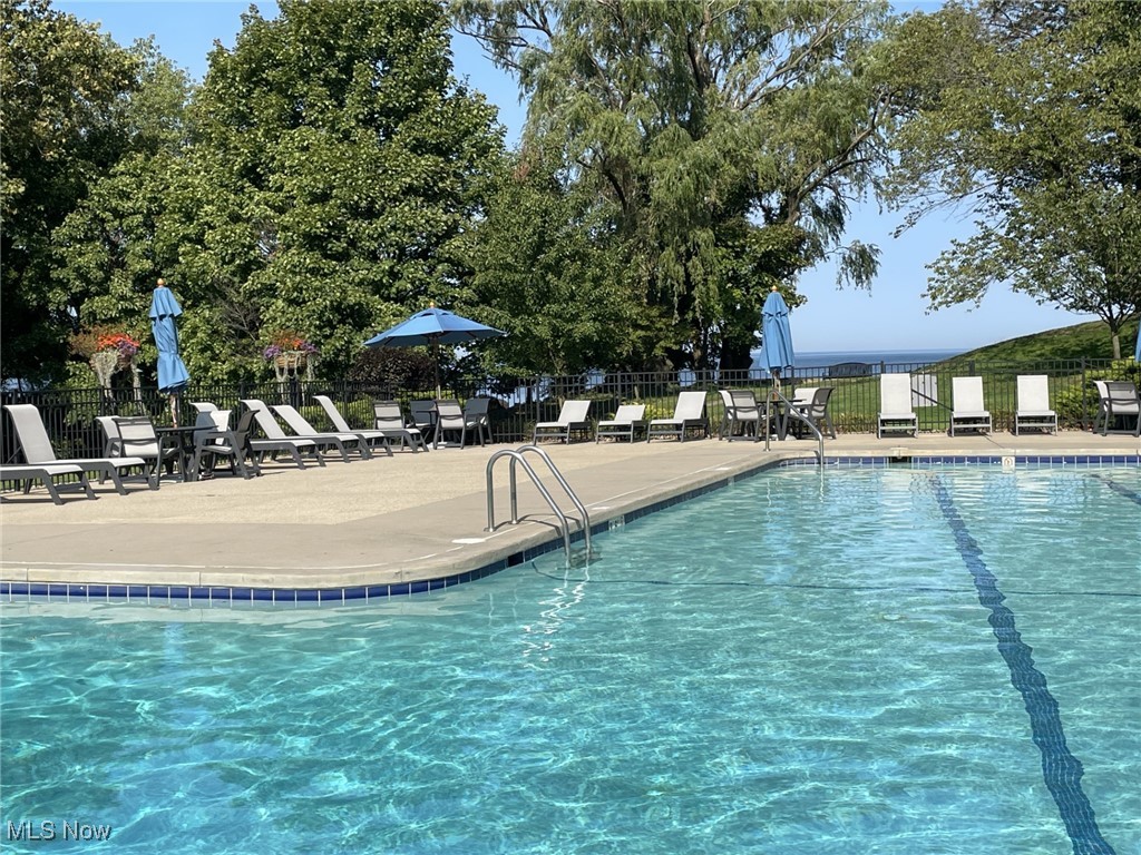 One Bratenahl Place Condo - Residential