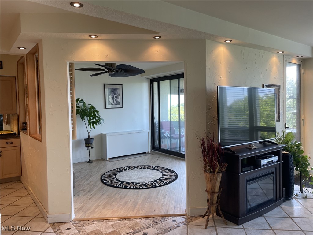 One Bratenahl Place Condo - Residential