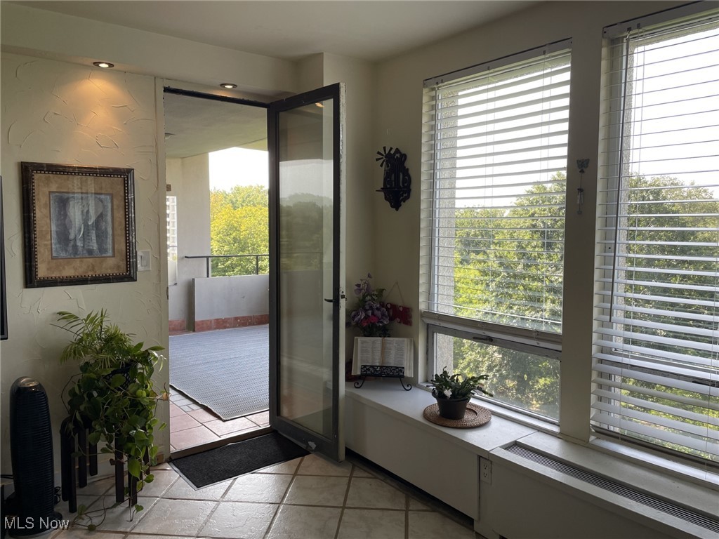 One Bratenahl Place Condo - Residential