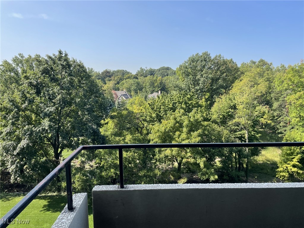 One Bratenahl Place Condo - Residential