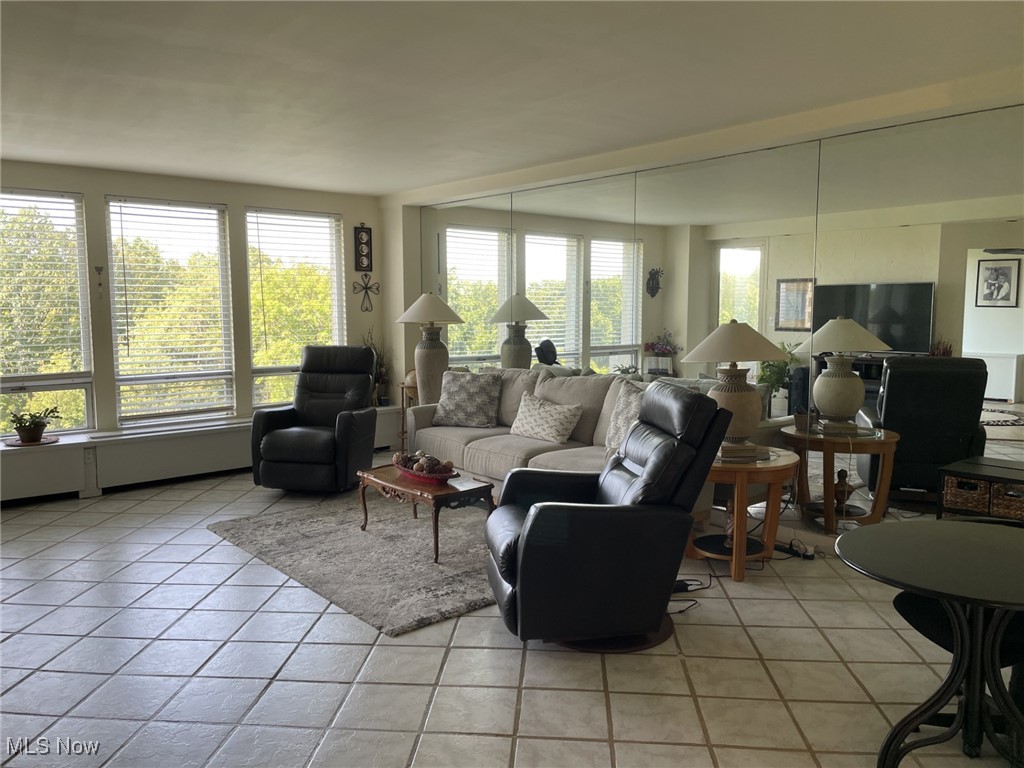 One Bratenahl Place Condo - Residential