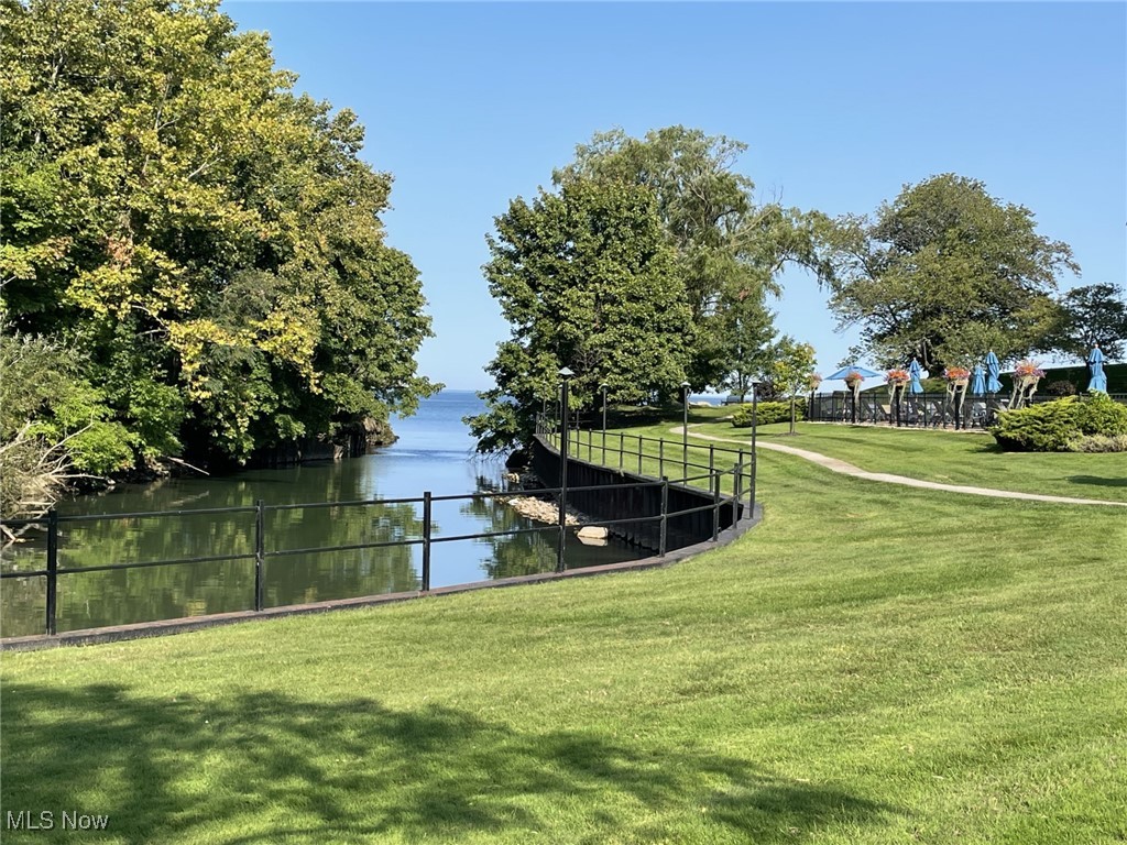 One Bratenahl Place Condo - Residential