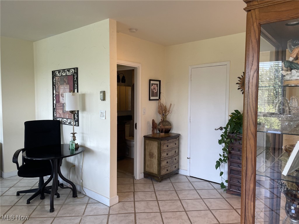 One Bratenahl Place Condo - Residential