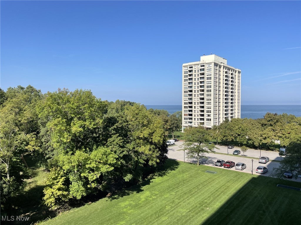 One Bratenahl Place Condo - Residential