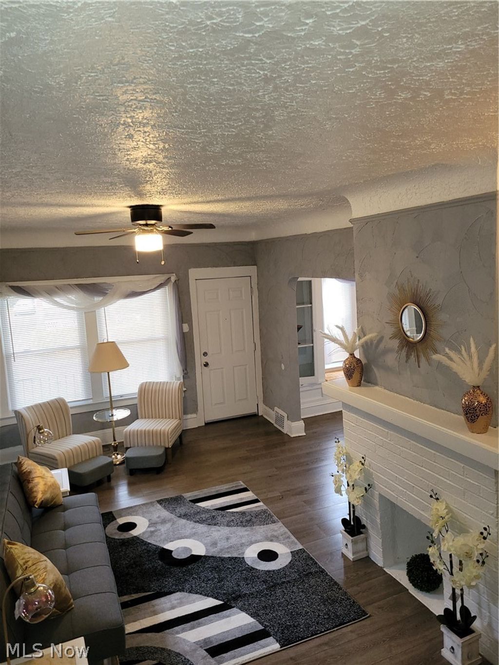 Photo of 4083 E 143rd Street, Cleveland, OH 44128 (MLS # 5188380)