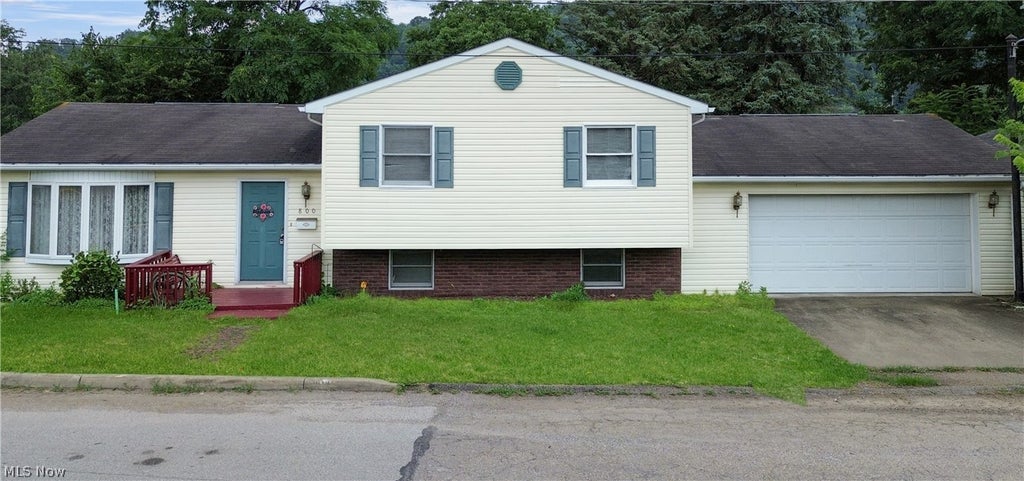 Photo of 800 Labelle Street, Brilliant, OH 43910 (MLS # 5224986)
