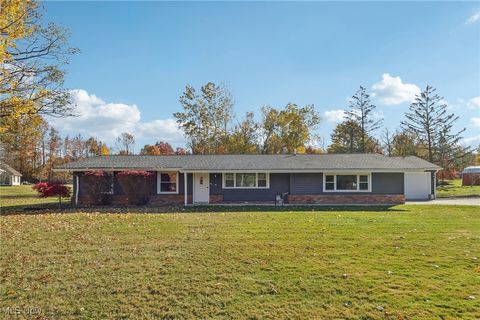 24 E Bel Meadow Lane, Chagrin Falls, OH