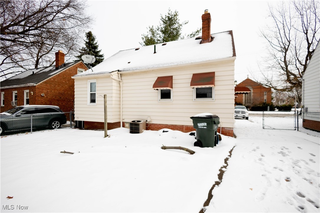 430 E 260th Street, Euclid, Ohio image 3