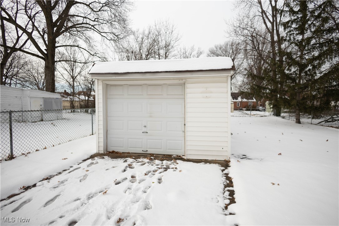 430 E 260th Street, Euclid, Ohio image 4