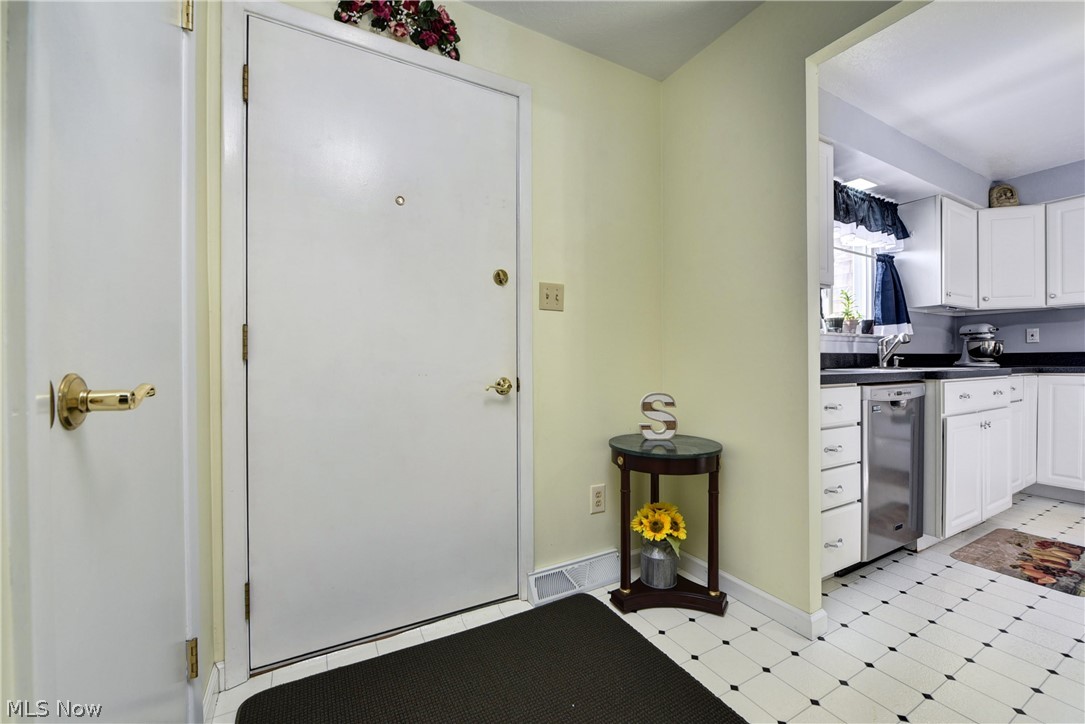 Concord Square Village Condo M & N - Residential