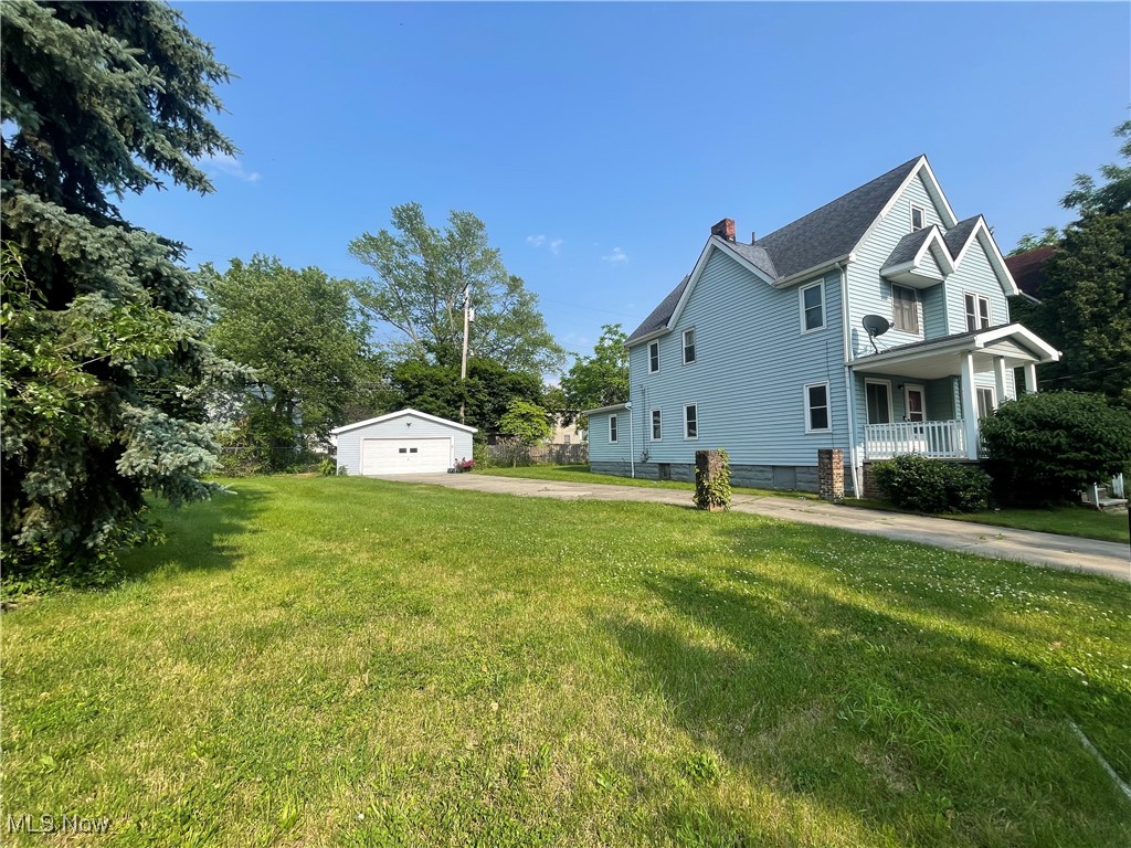 2233 E 93rd Street
