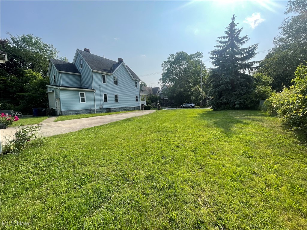 2233 E 93rd Street
