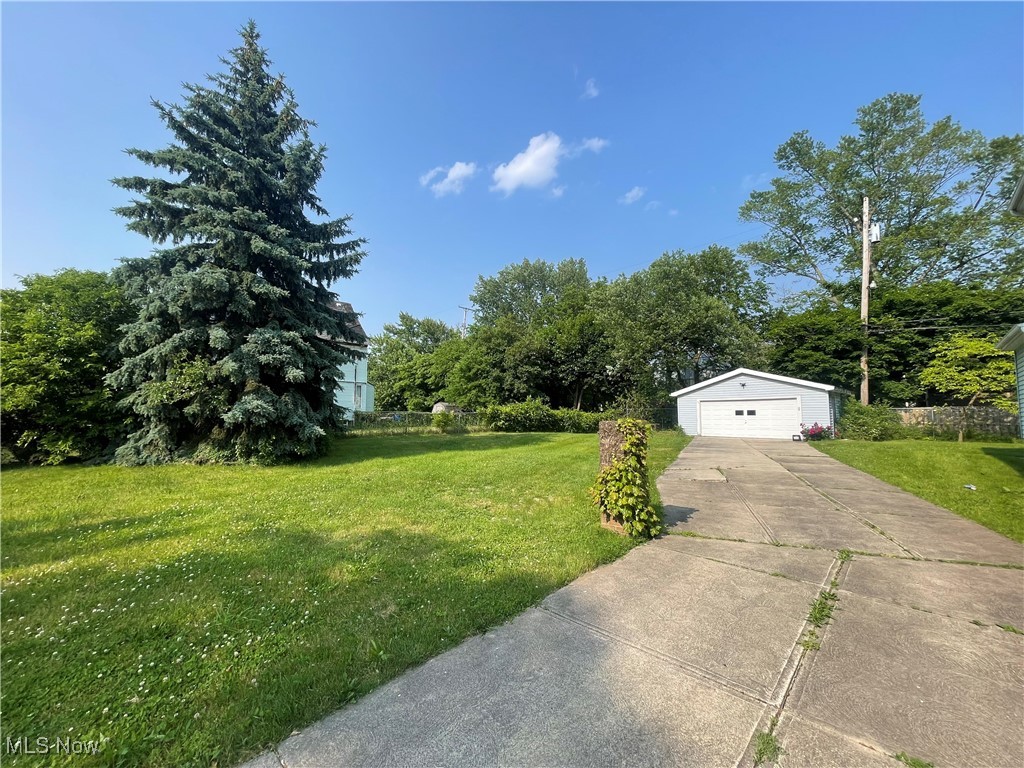 2233 E 93rd Street
