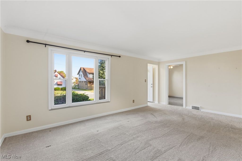 Photo of 10016 Park Heights Avenue, Garfield Heights, OH 44125 (MLS # 5161672)
