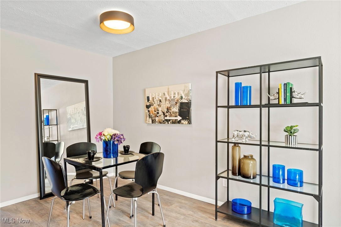 Cleveland, Ohio 44102, United States, 1 Bedroom Bedrooms, ,1 BathroomBathrooms,Residential,Pending,207083