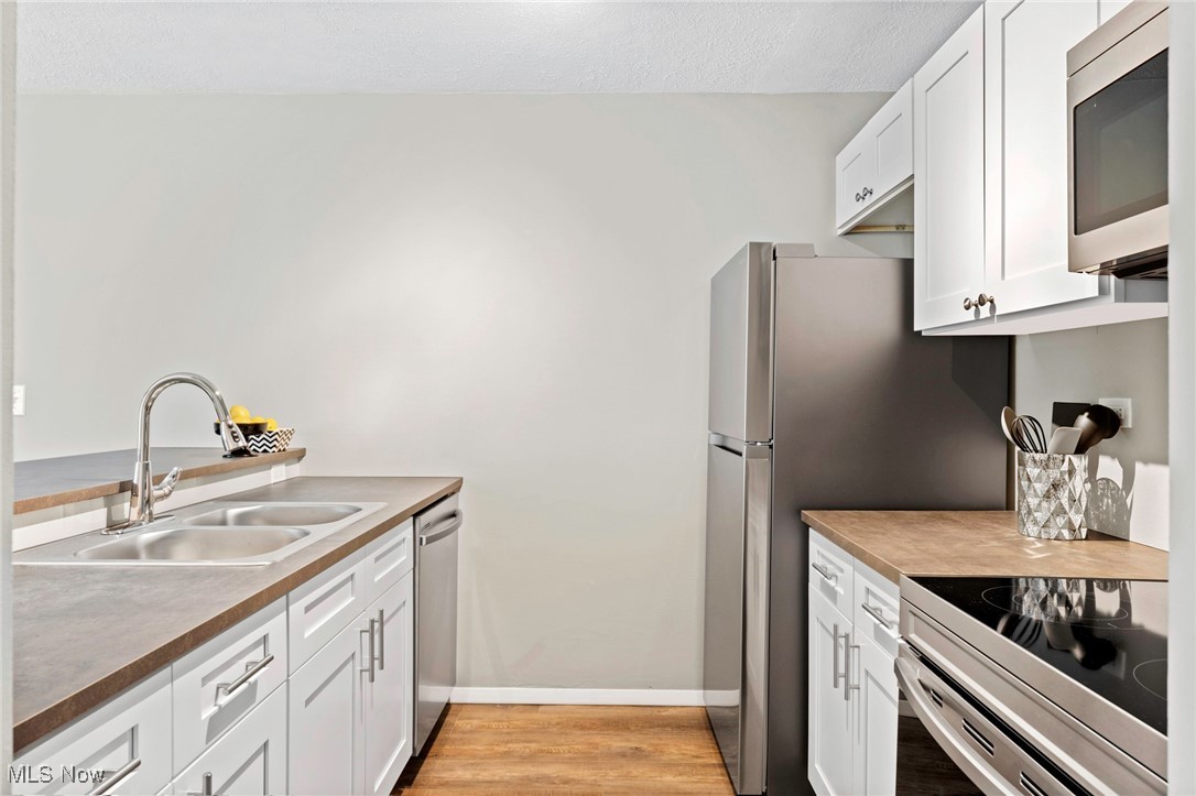 Cleveland, Ohio 44102, United States, 1 Bedroom Bedrooms, ,1 BathroomBathrooms,Residential,Pending,207083