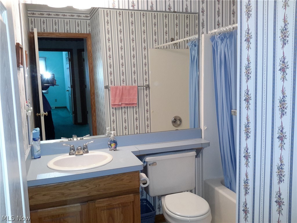 Swan Lake - Residential