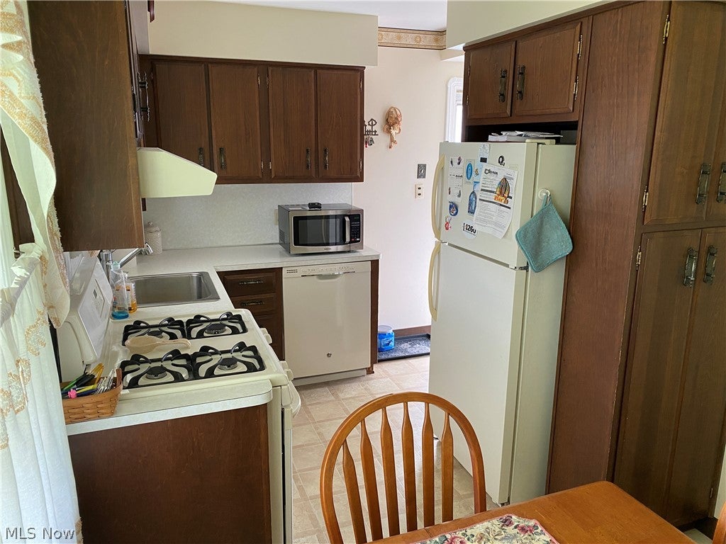 Photo of 12910 Shady Oak Boulevard, Garfield Heights, OH 44125 (MLS # 5216172)
