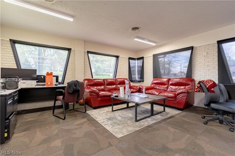 Tiny photo for 1235 E Tallmadge Avenue, Akron, OH 44310 (MLS # 5202823)