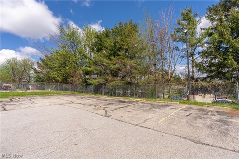 Tiny photo for 1235 E Tallmadge Avenue, Akron, OH 44310 (MLS # 5202823)