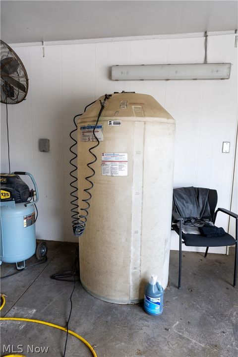 Tiny photo for 1235 E Tallmadge Avenue, Akron, OH 44310 (MLS # 5202823)